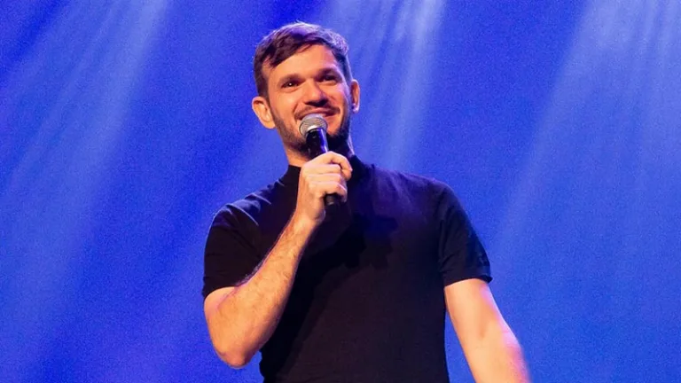 Padre Patrick leva espetáculo que mistura humor e reflexão ao Teatro Goiânia neste sábado (20/6)
