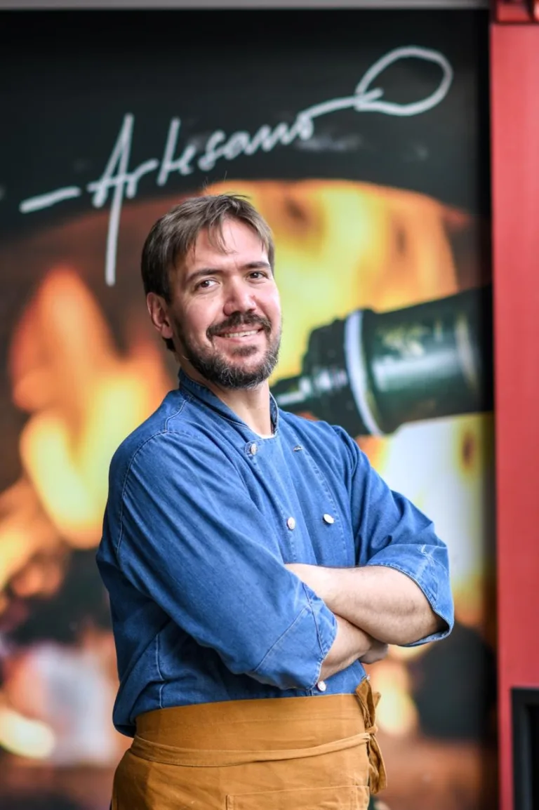Dia da Pizza: Goiânia recebe curso prático de fermentação natural com pizzaiolo premiado