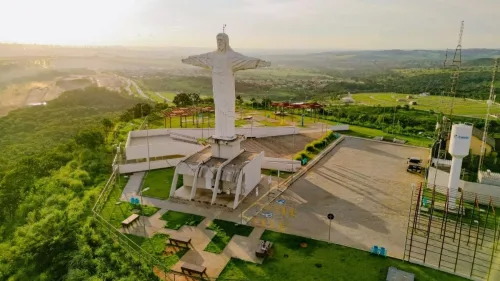 Morro do Cristo Redentor em Senador Canedo