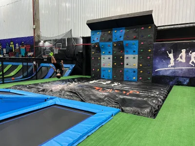 Parque de trampolins