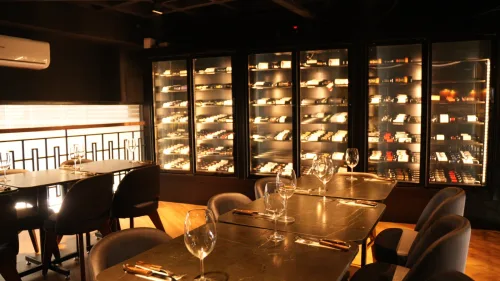 Entre carnes na parrilla, vinhos e tango, este restaurante de Goiânia virou um pedacinho da Argentina