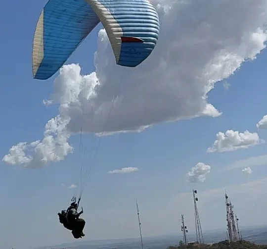 Goiás recebe o maior evento de voo livre do mundo e reúne pilotos de 14 países