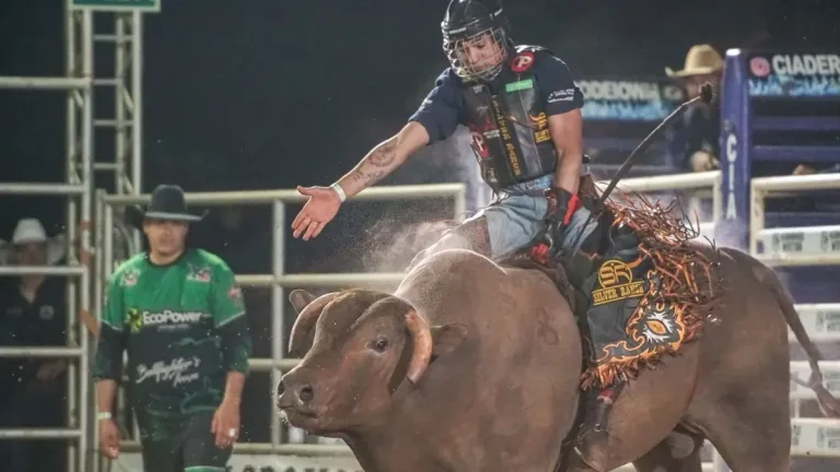 Caldas Rodeo 2026 confirma datas e anuncia etapa oficial da PBR em Goiás