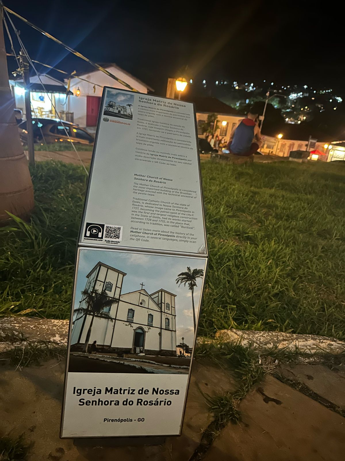 Totens informativos em Pirenópolis