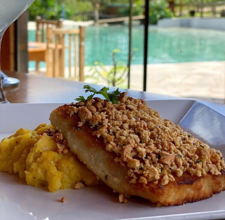 Restaurante em Pirenópolis com gastronomia incrível, piscina e lago para pesca é ideal para curtir em família