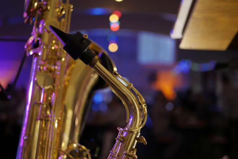 Muzza Jazz Clube: A Magia do Jazz na Floresta em Pirenópolis