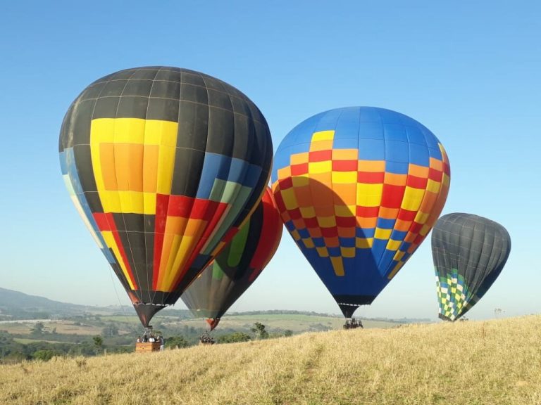 Passeio de balão em Pirenópolis é destaque entre melhores experiências turísticas do mundo