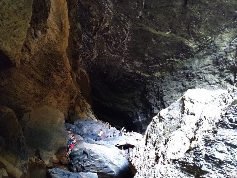 Gruta em Goiás que virou a queridinha de quem ama natureza nos dias mais frios
