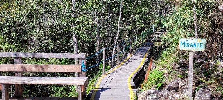Trilha em Goiás encanta quem busca aventura nos dias mais frios