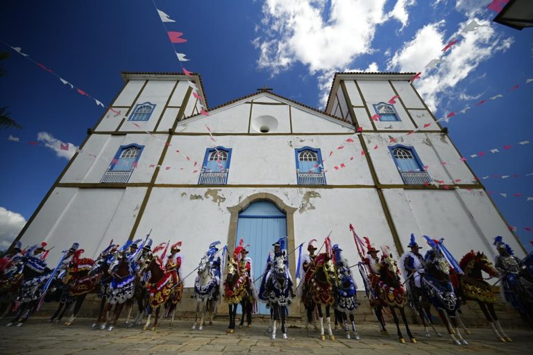 Pirenópolis se prepara para receber as Cavalhadas em junho