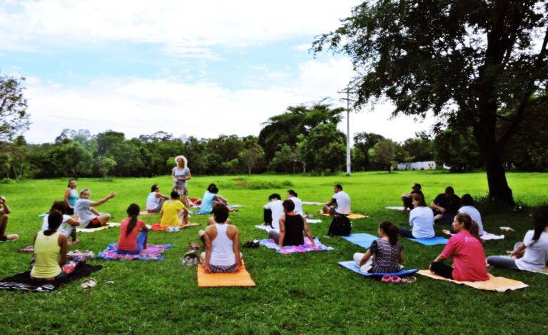 Projeto promove aulas de yoga abertas ao público em Uberlândia