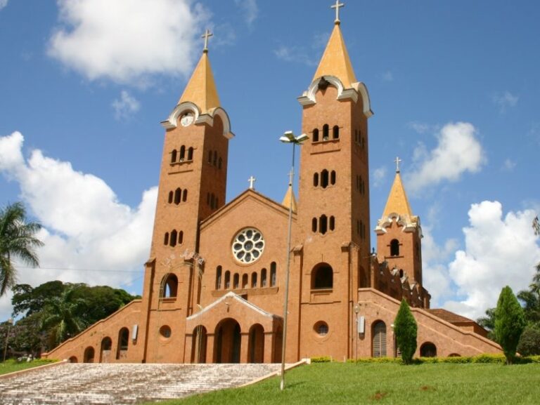Lugar de fé e graciosidade, Romaria é um destino especial para visitar na Semana Santa a 90 km de Uberlândia