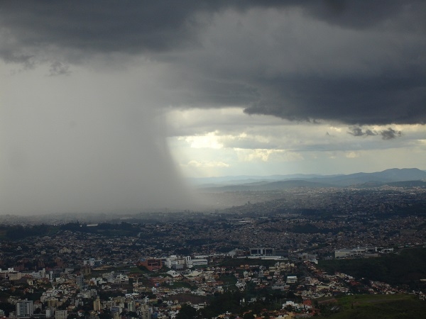 Chuva chega a Uberlândia e onda de frio deve atingir cidades do Triângulo e Alto Paranaíba no fim de semana