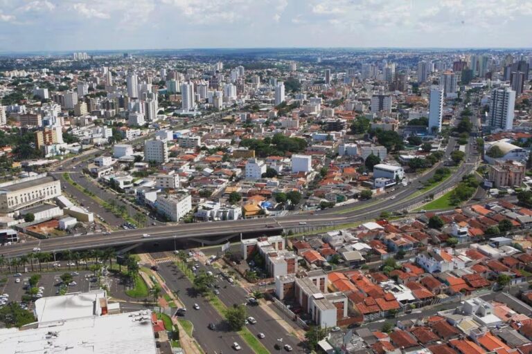 Cidades ícônicas do Triângulo Mineiro estão entre as 8 maiores de Minas Gerais