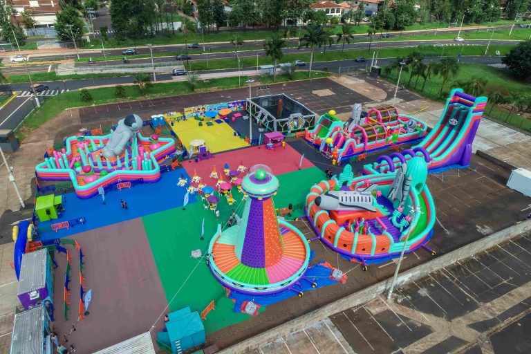 Uberlândia recebe primeiro parque temático de infláveis do mundo