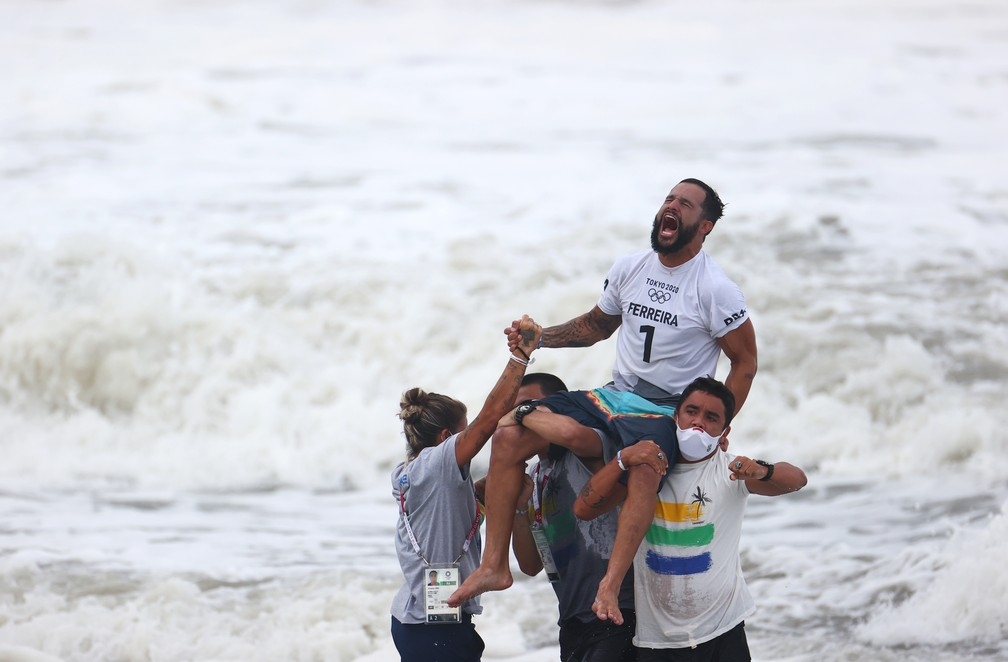 Ítalo Ferreira conquista 1º ouro do surfe para o Brasil nas Olimpíadas de  Tóquio 