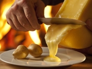 Um Restaurante especializado em pratos com queijos em Goiânia - CHEESE